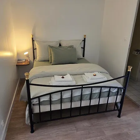 公寓 1 Bedroom Near Town Centre And Chu