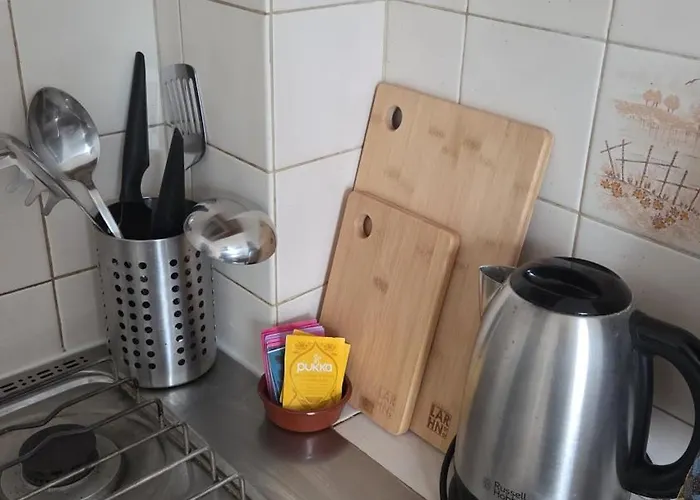 Апартаменты 1 Bedroom Near Town Centre And Chu Анже