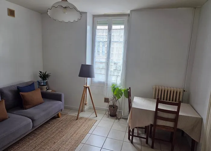 1 Bedroom Near Town Centre And Chu Апартаменты Анже
